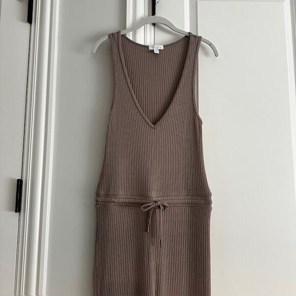 Beyond Yoga Jetsetter Jumpsuit Ribbed Medium Color: Birch - Picture 3 of 11